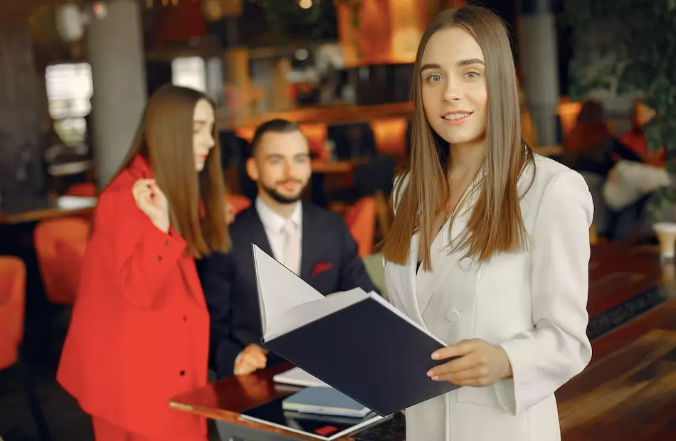 10 Top Tips To Hire New Employees For Hospitality Companies